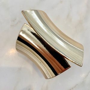Gold hinged cuff bangle - New, never worn